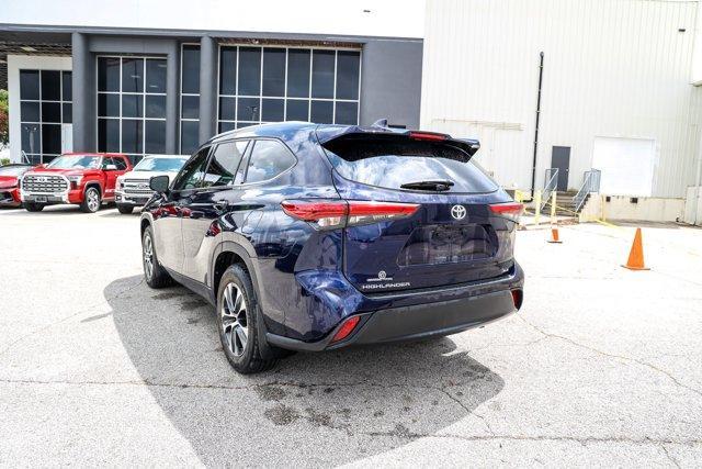 used 2022 Toyota Highlander car, priced at $38,998