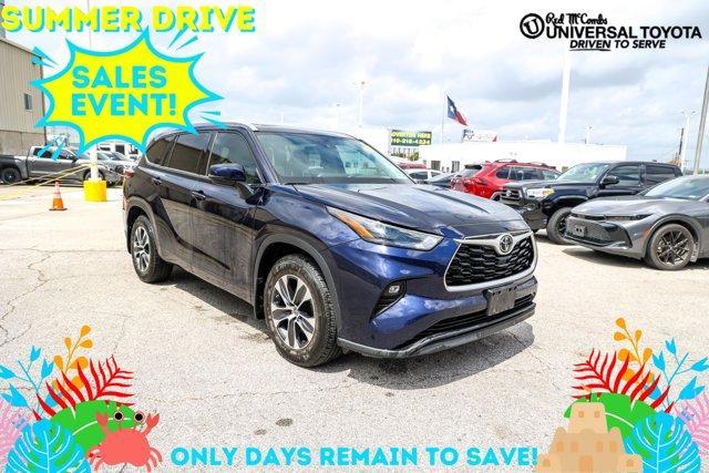 used 2022 Toyota Highlander car, priced at $35,495