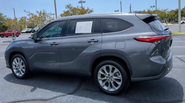 used 2021 Toyota Highlander car, priced at $31,800