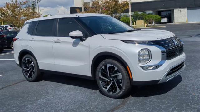 new 2024 Mitsubishi Outlander car, priced at $32,880