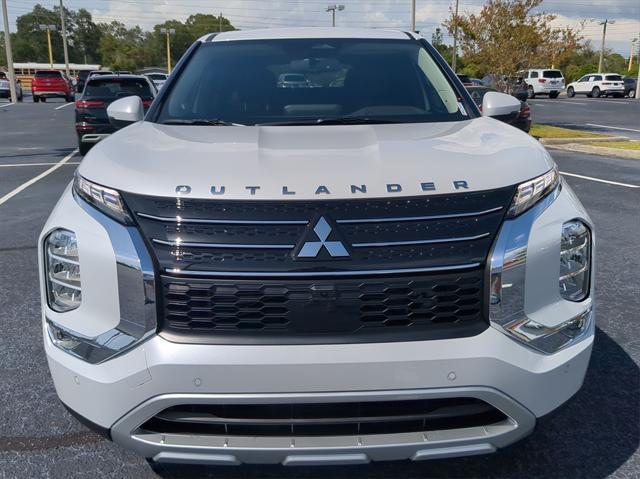 new 2024 Mitsubishi Outlander car, priced at $32,880