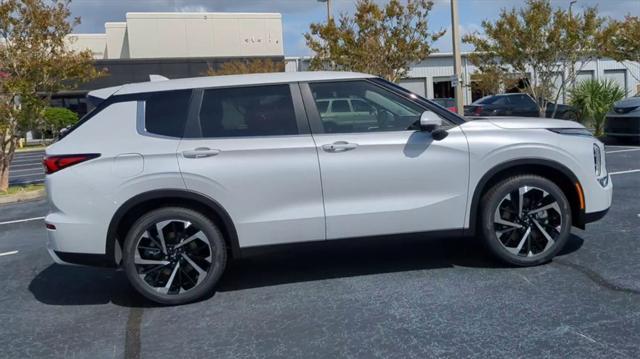 new 2024 Mitsubishi Outlander car, priced at $32,880