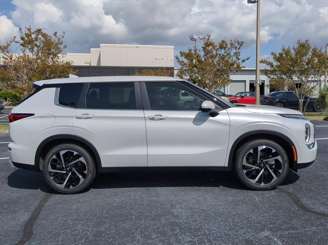 new 2024 Mitsubishi Outlander car, priced at $32,880