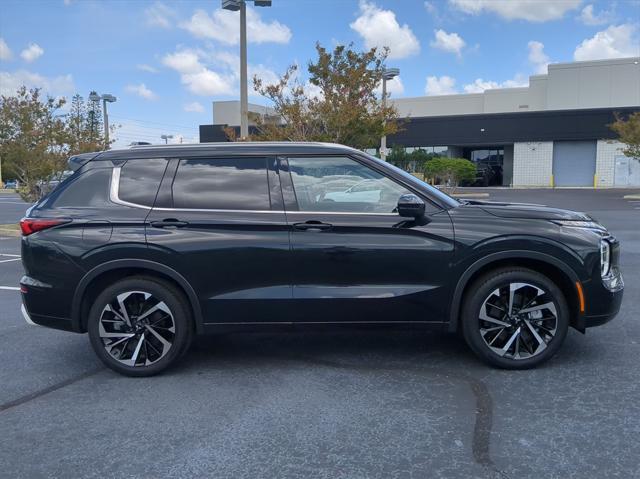 new 2024 Mitsubishi Outlander car, priced at $33,265