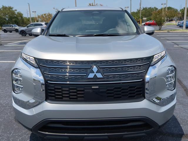 new 2024 Mitsubishi Outlander car, priced at $28,525