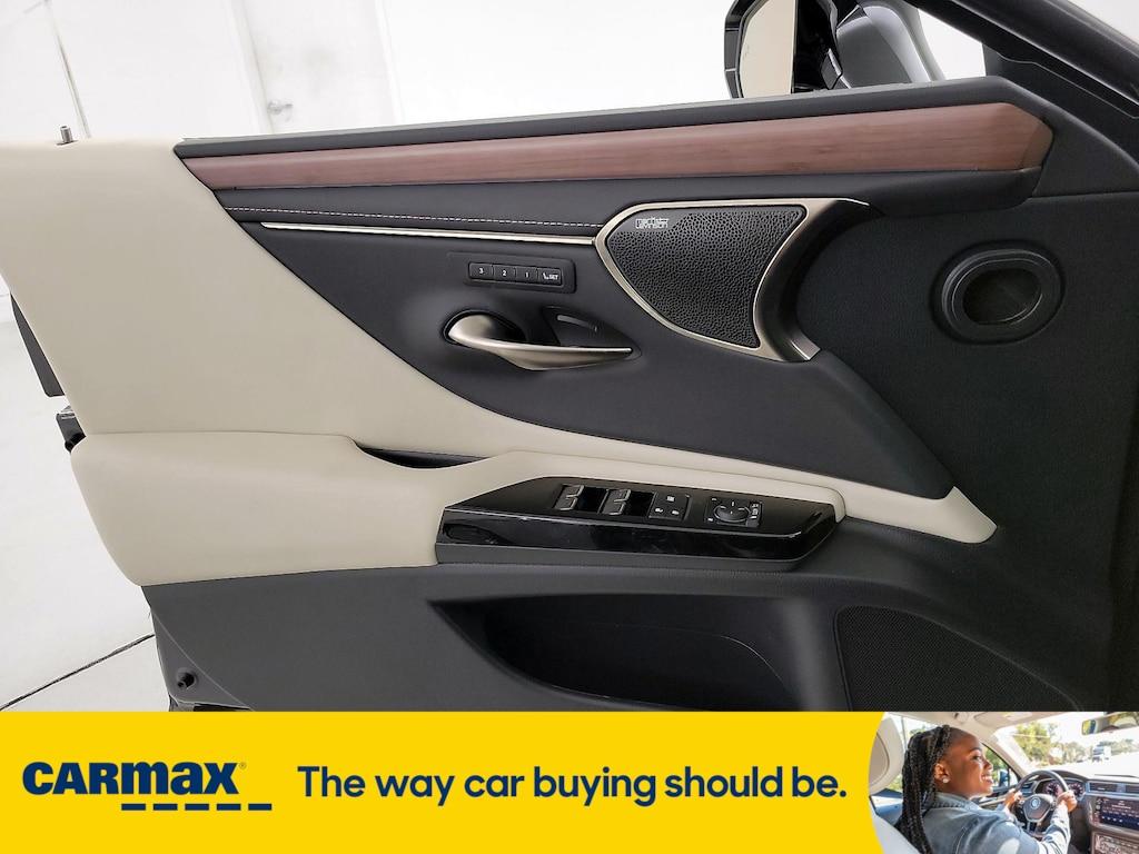 used 2024 Lexus ES 300h car, priced at $49,998
