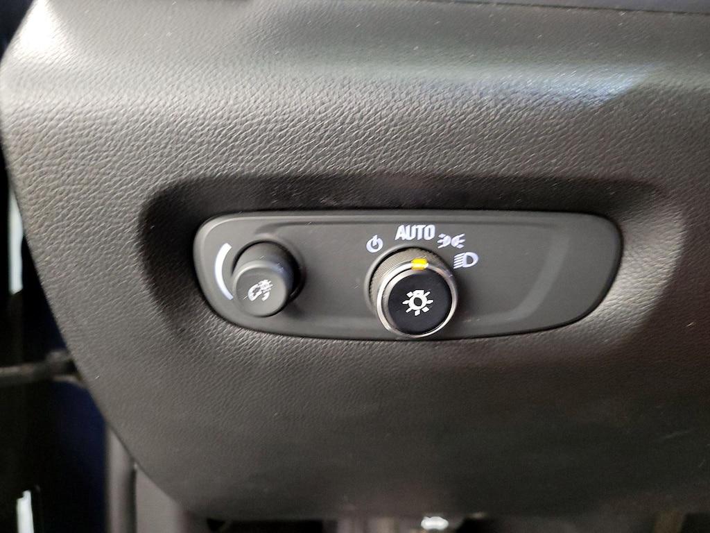 used 2023 Chevrolet Traverse car, priced at $28,998