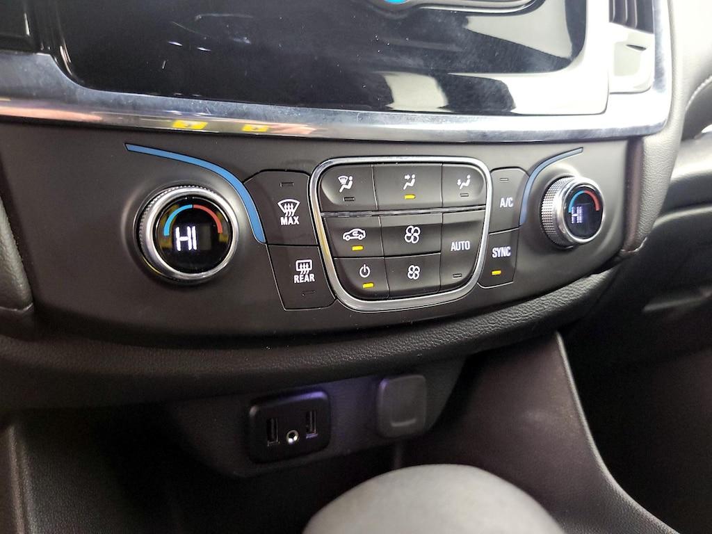 used 2023 Chevrolet Traverse car, priced at $28,998