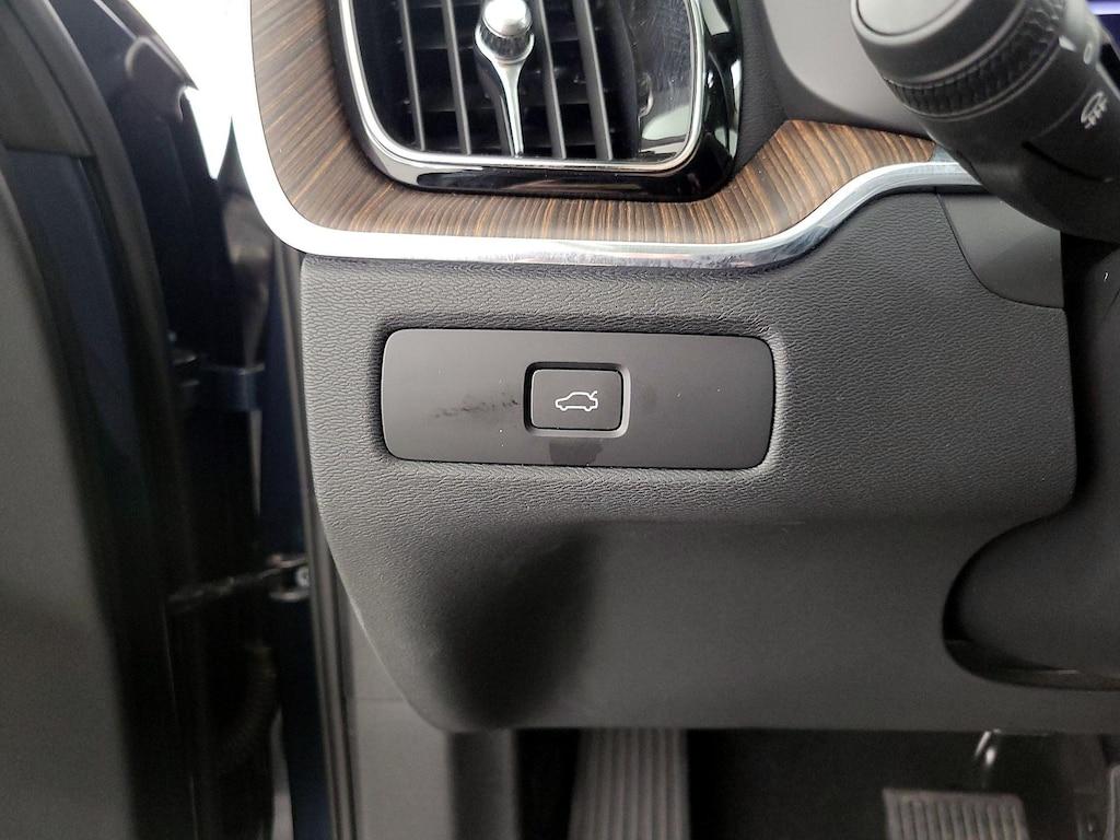 used 2023 Volvo XC60 car, priced at $33,998