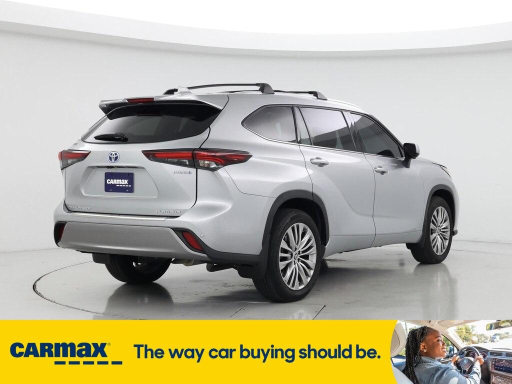 used 2024 Toyota Highlander Hybrid car, priced at $54,998