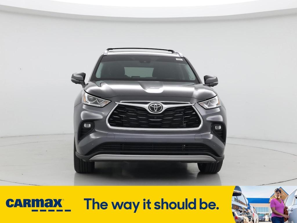 used 2024 Toyota Highlander car, priced at $53,998