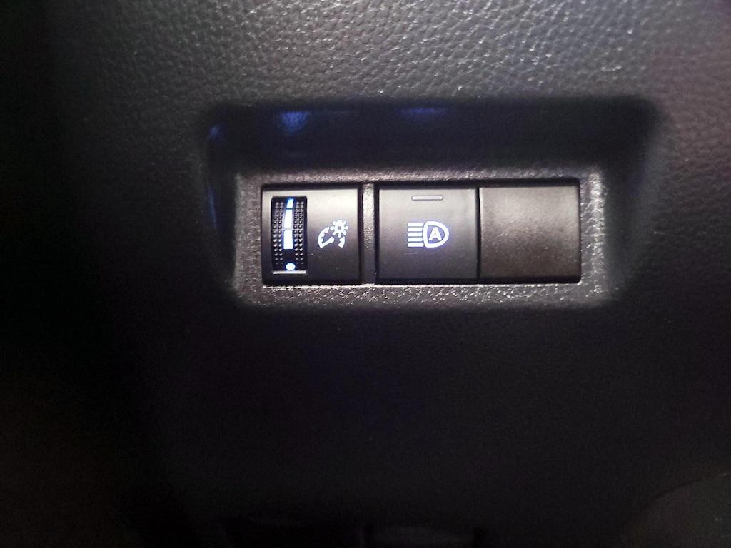 used 2020 Toyota RAV4 car, priced at $26,998