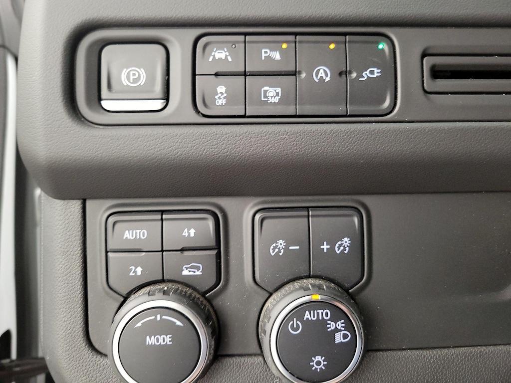 used 2022 Chevrolet Suburban car, priced at $55,998