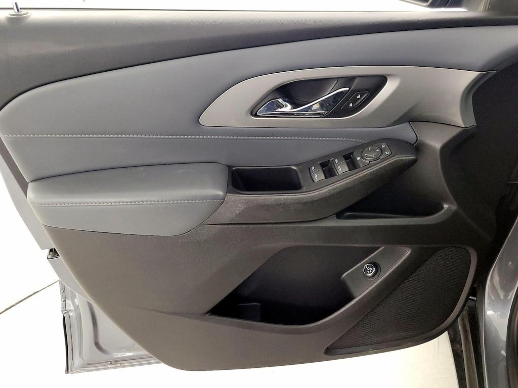 used 2021 Chevrolet Traverse car, priced at $24,998