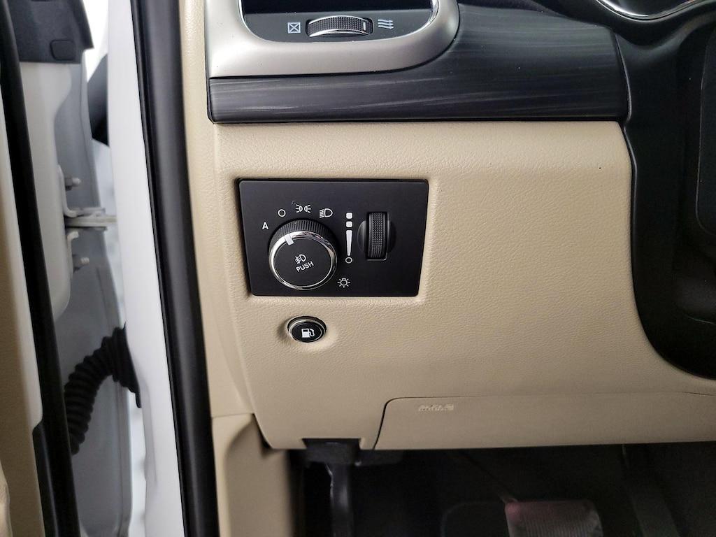 used 2021 Jeep Grand Cherokee car, priced at $23,998