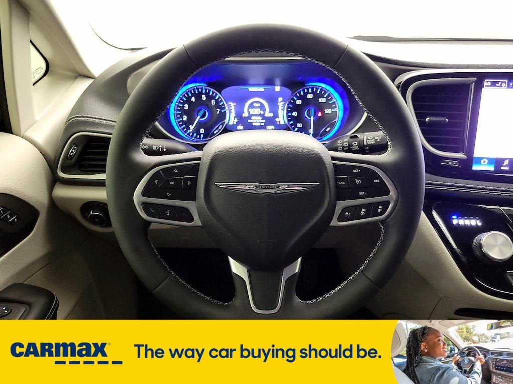 used 2023 Chrysler Pacifica car, priced at $36,998