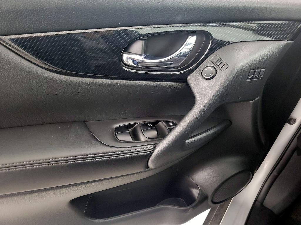 used 2018 Nissan Rogue car, priced at $12,998