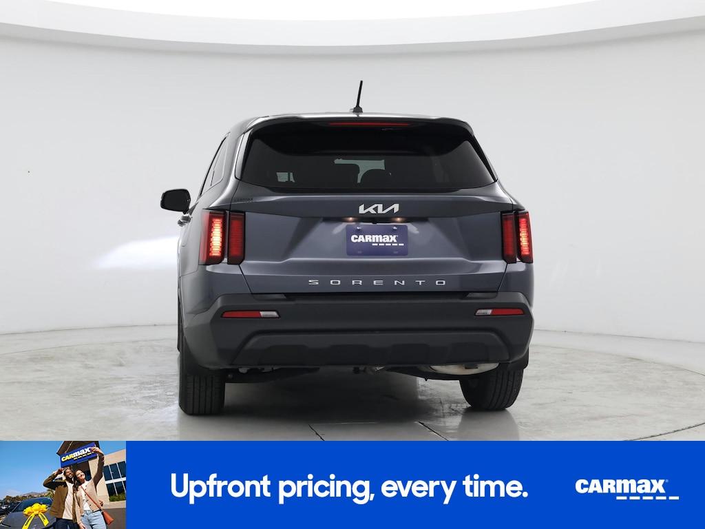 used 2022 Kia Sorento car, priced at $23,998