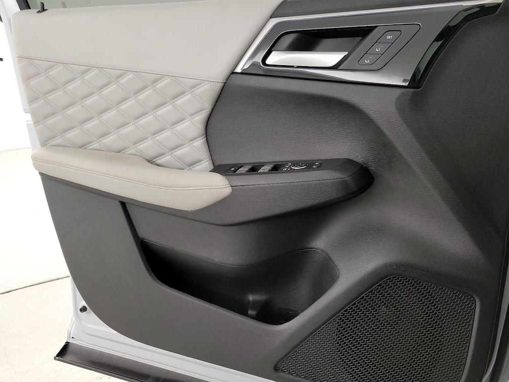 used 2024 Mitsubishi Outlander car, priced at $33,998