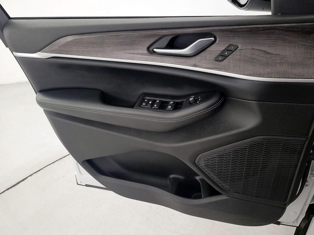 used 2023 Jeep Grand Cherokee car, priced at $28,998