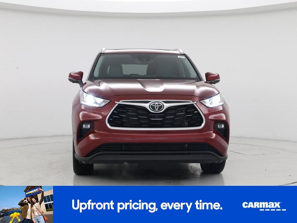 used 2023 Toyota Highlander car, priced at $40,998