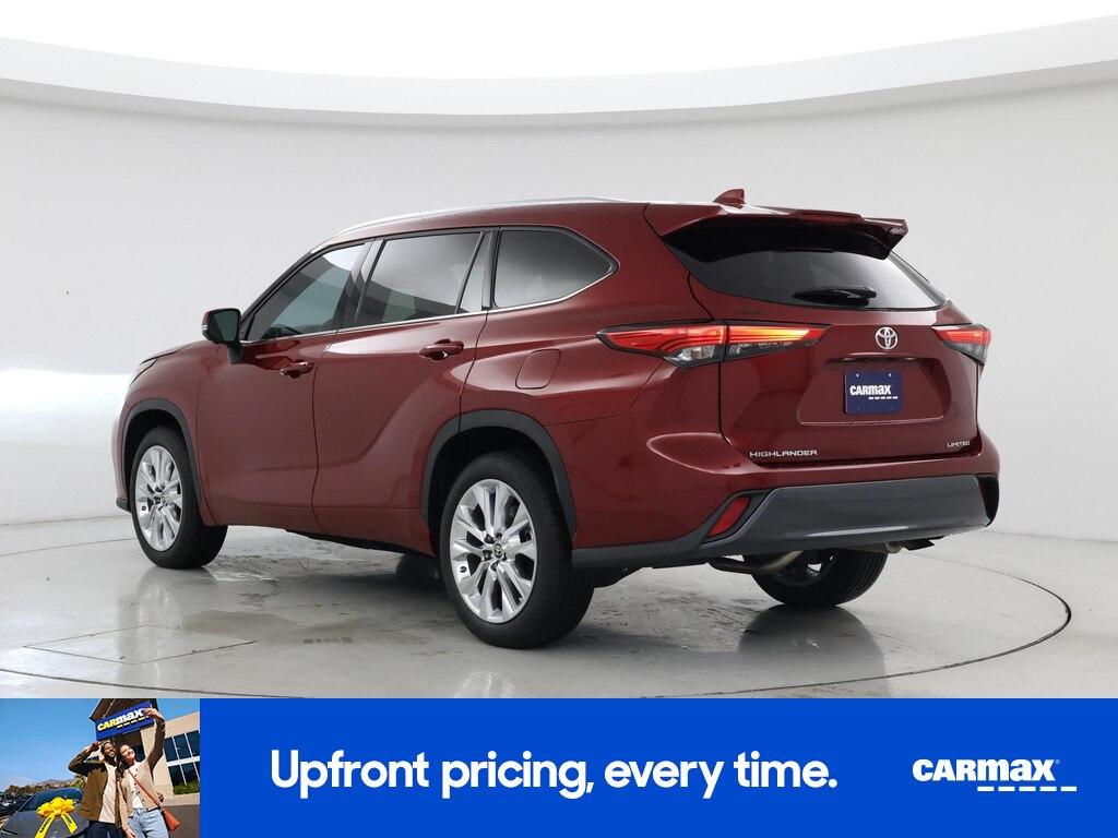used 2023 Toyota Highlander car, priced at $40,998