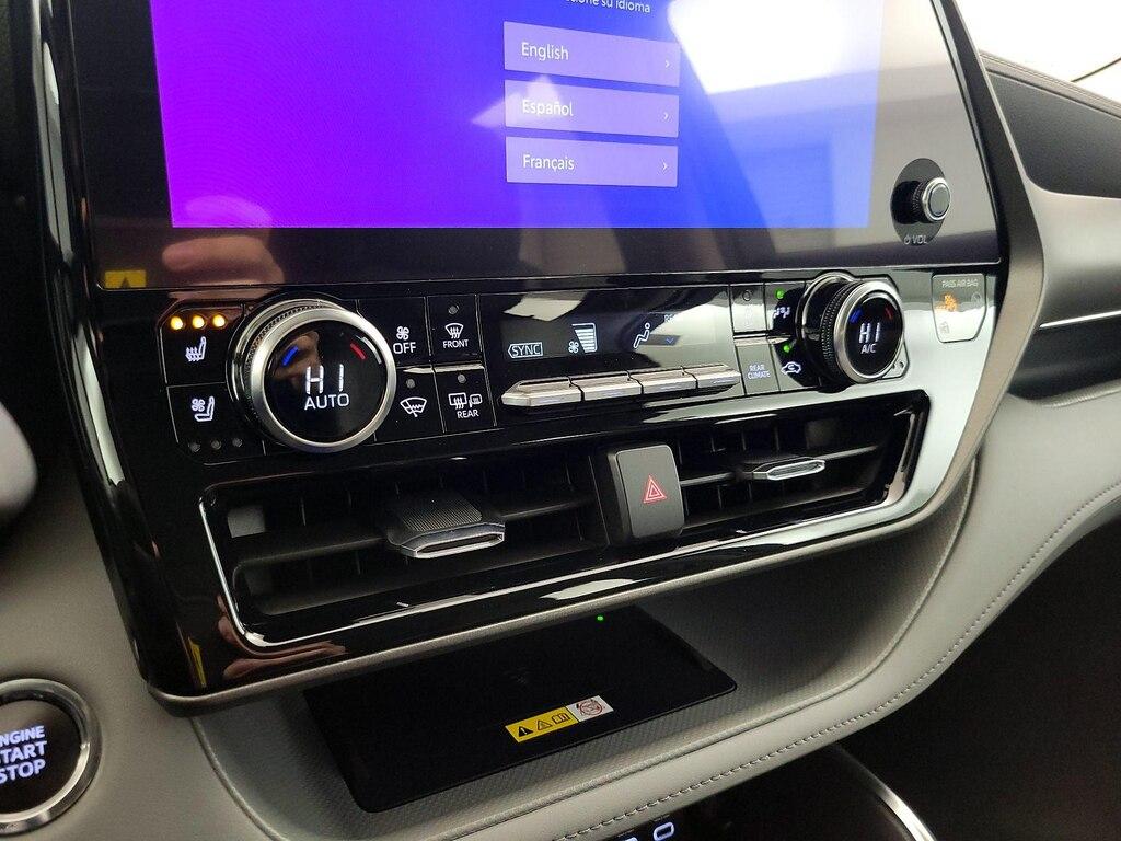 used 2023 Toyota Highlander car, priced at $40,998