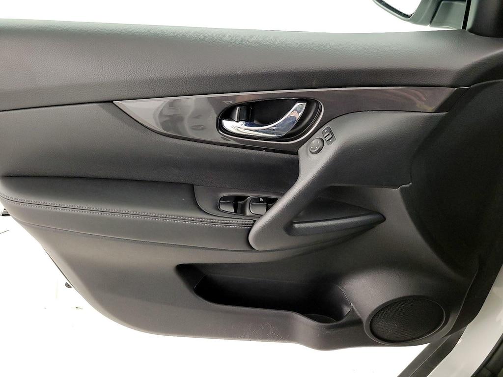 used 2020 Nissan Rogue car, priced at $18,998