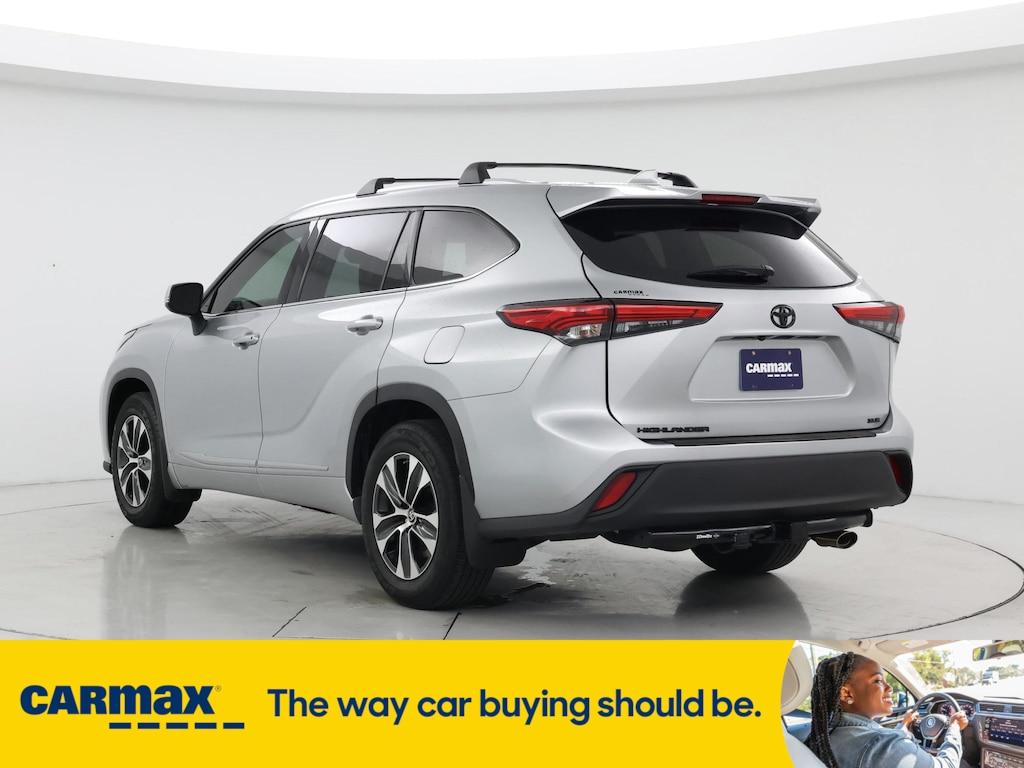 used 2020 Toyota Highlander car, priced at $31,998