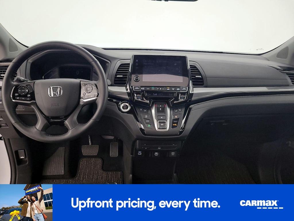 used 2024 Honda Odyssey car, priced at $42,998