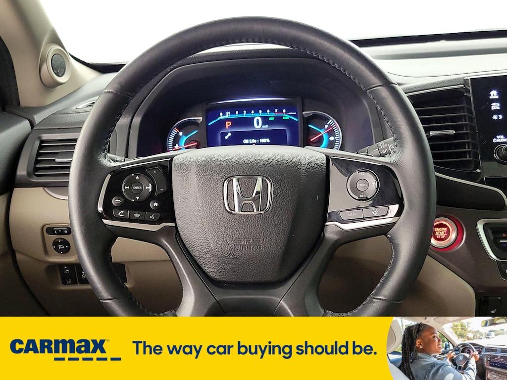 used 2022 Honda Pilot car, priced at $32,998