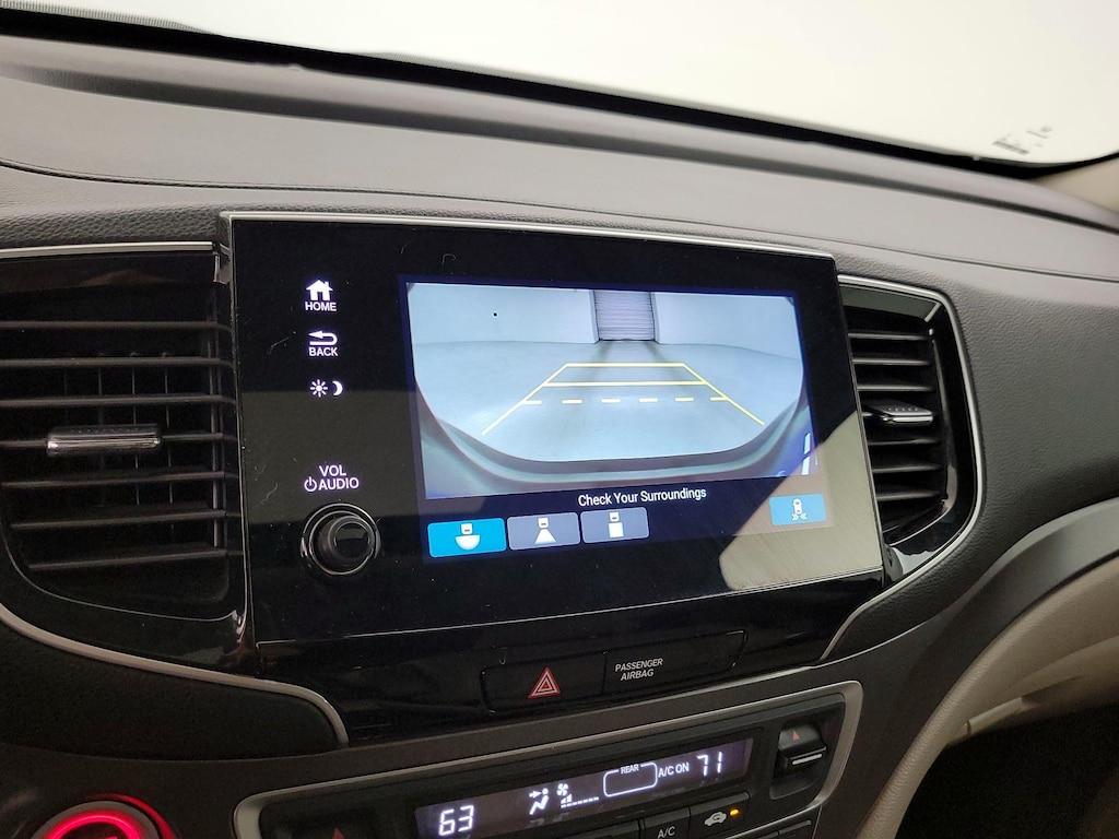 used 2022 Honda Pilot car, priced at $32,998