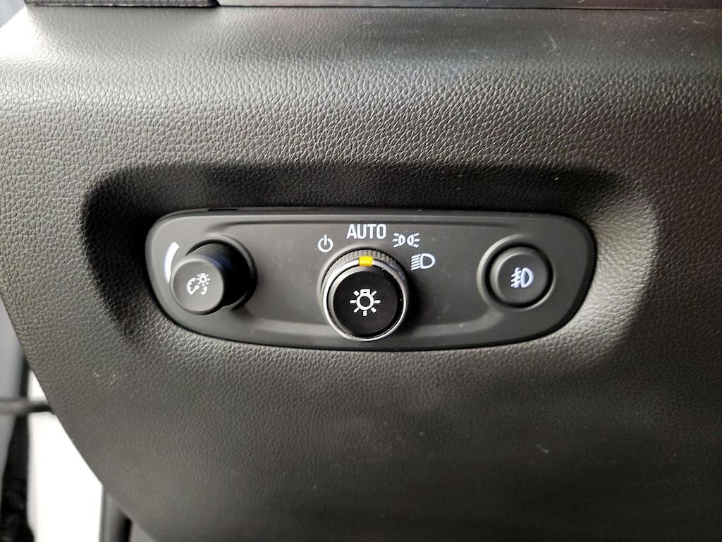 used 2021 Chevrolet Traverse car, priced at $31,998