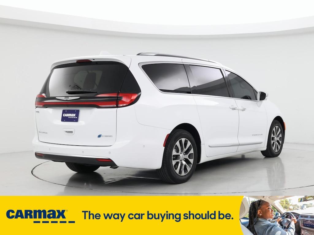 used 2022 Chrysler Pacifica Hybrid car, priced at $41,998