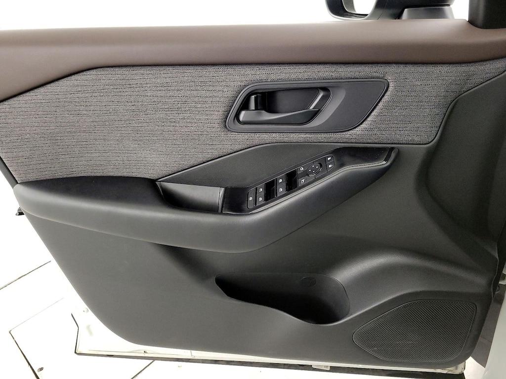 used 2023 Nissan Rogue car, priced at $23,998