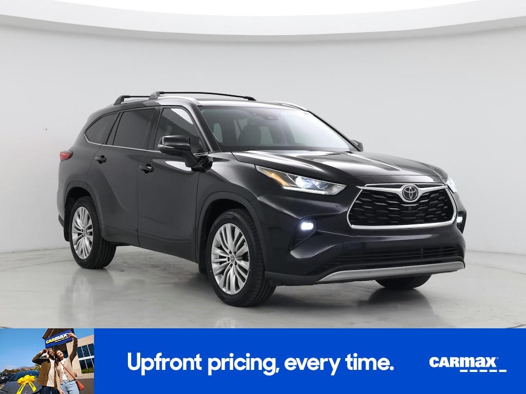 used 2022 Toyota Highlander car, priced at $34,998