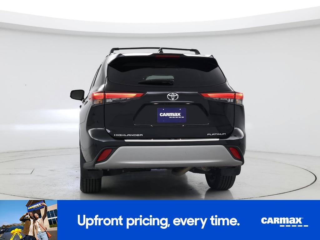 used 2022 Toyota Highlander car, priced at $34,998