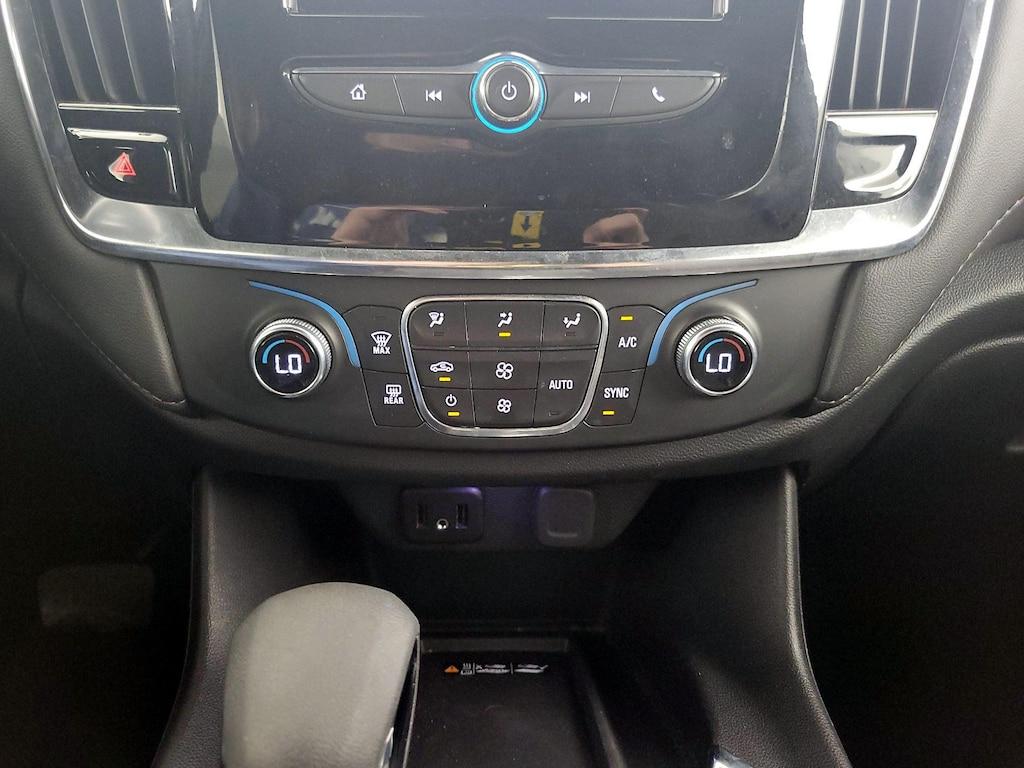 used 2023 Chevrolet Traverse car, priced at $29,998