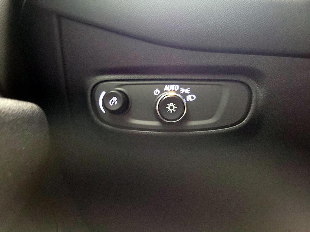 used 2023 Chevrolet Equinox car, priced at $22,998