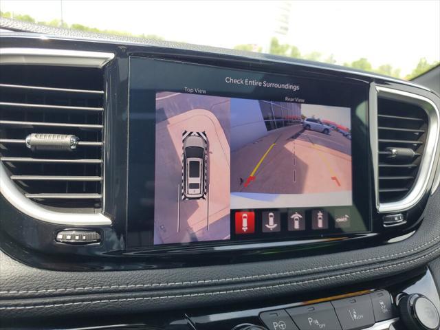 used 2023 Chrysler Pacifica Hybrid car, priced at $38,992