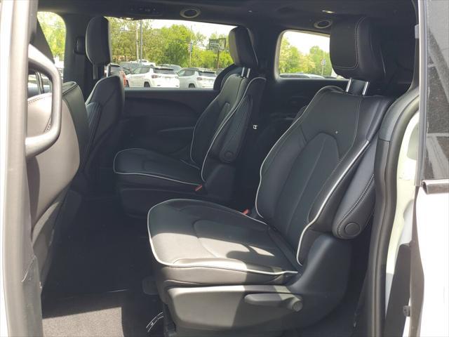 used 2023 Chrysler Pacifica Hybrid car, priced at $38,992