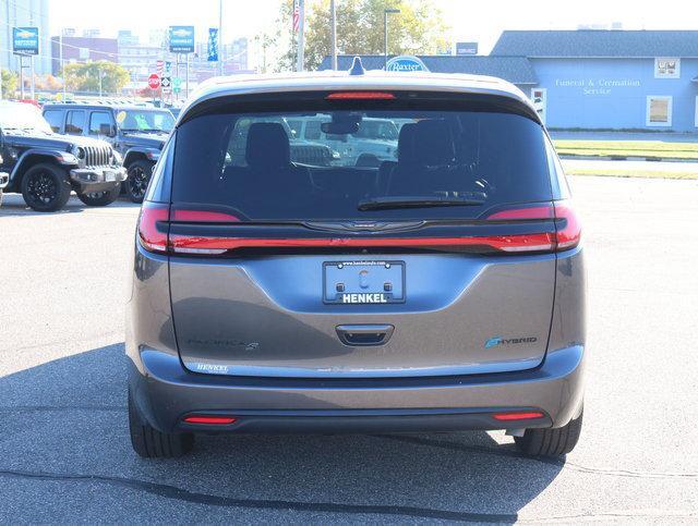 used 2022 Chrysler Pacifica Hybrid car, priced at $30,996