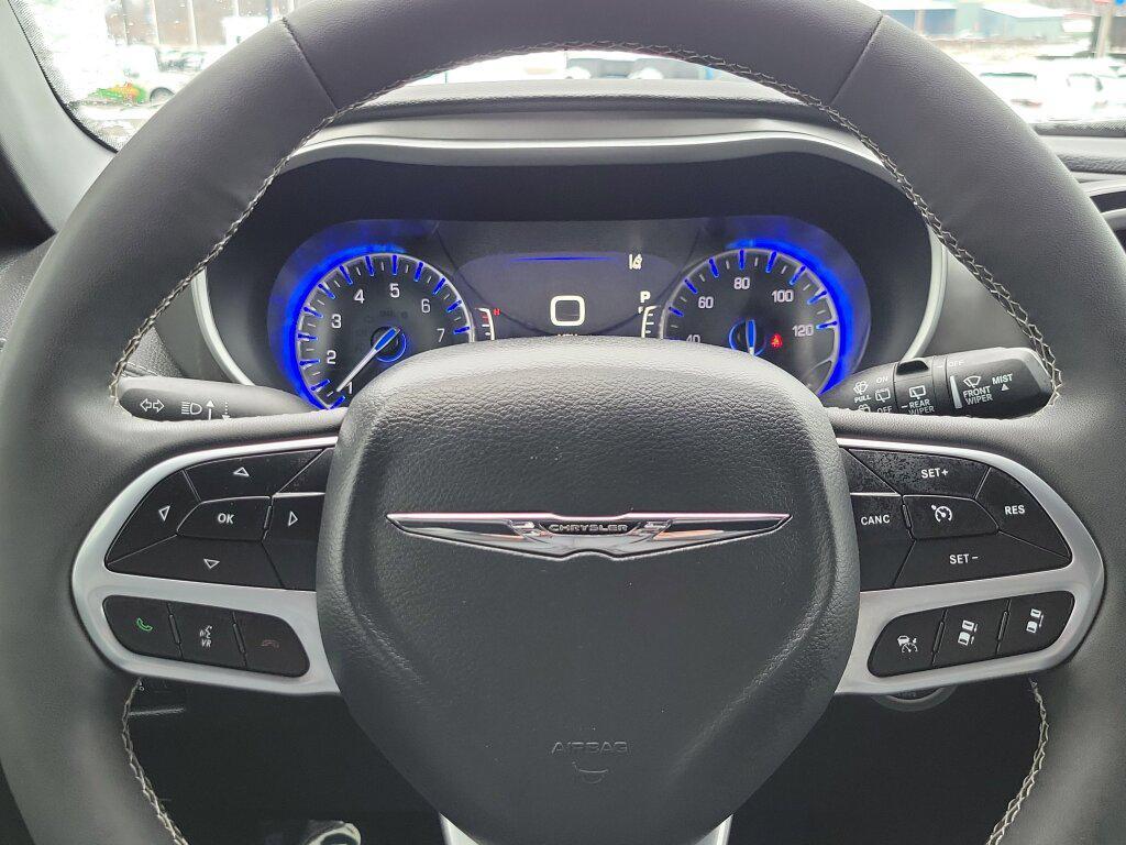 used 2025 Chrysler Pacifica car, priced at $39,992