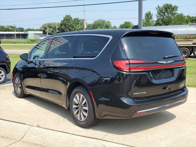 used 2023 Chrysler Pacifica Hybrid car, priced at $29,996