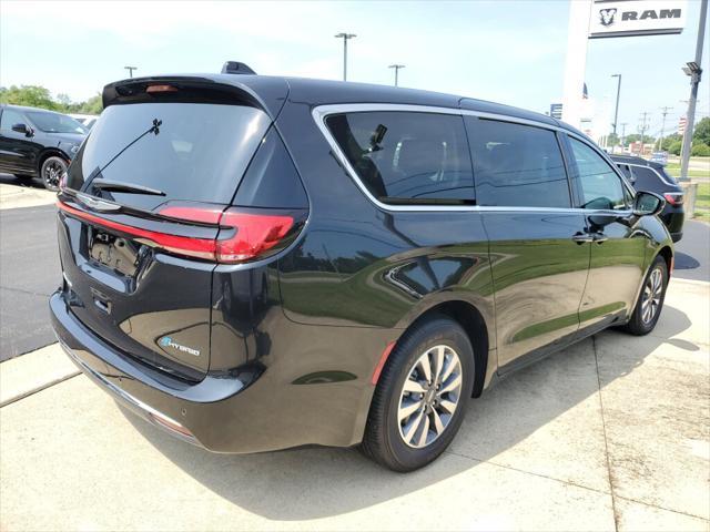 used 2023 Chrysler Pacifica Hybrid car, priced at $29,996