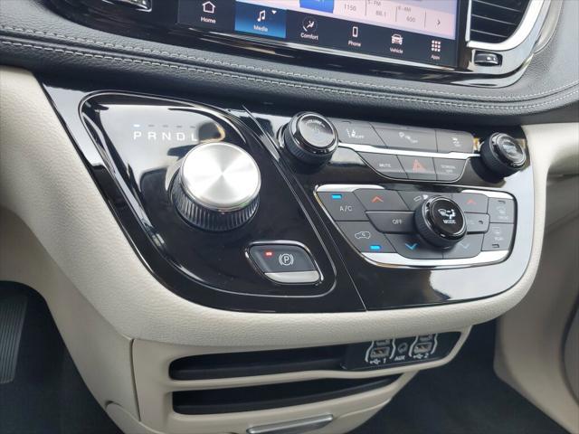 used 2023 Chrysler Pacifica Hybrid car, priced at $29,996
