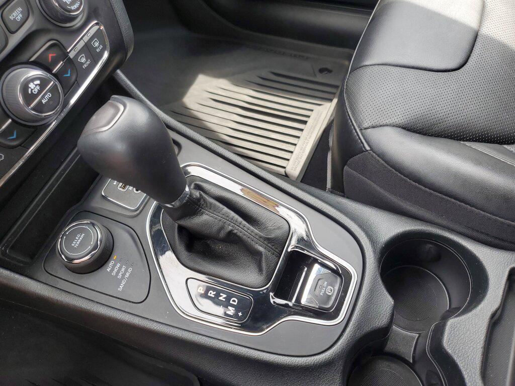 used 2023 Jeep Cherokee car, priced at $25,992
