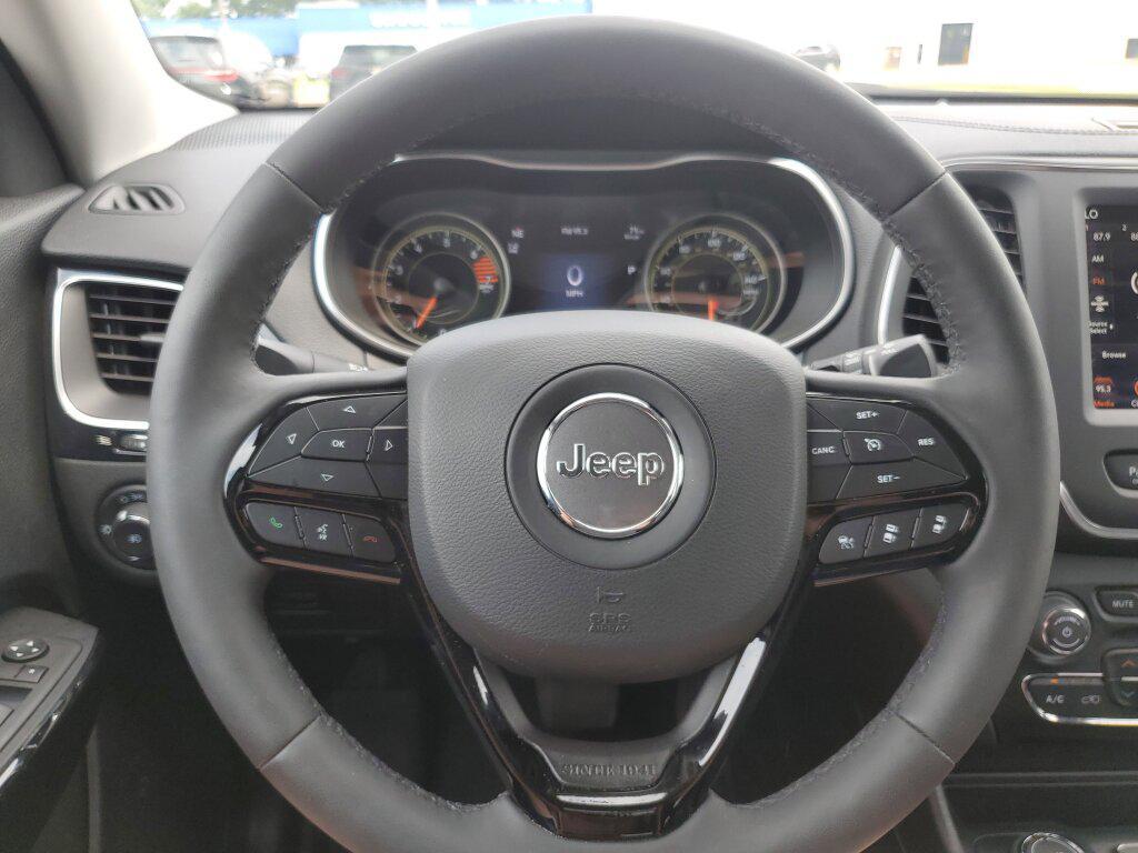 used 2023 Jeep Cherokee car, priced at $25,992