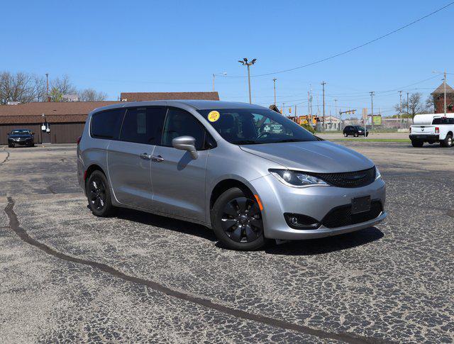 used 2020 Chrysler Pacifica Hybrid car, priced at $25,997
