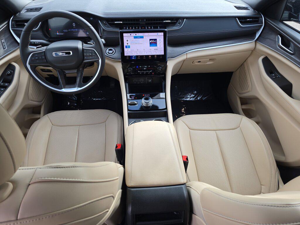 used 2024 Jeep Grand Cherokee car, priced at $34,992